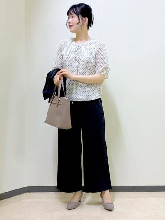  beni_gingerさんの「Reflect｜【ウエスト総ゴム／セットアップ／単品使いOK◎】ベスト＋ストレートパンツセット」を使ったコーディネート