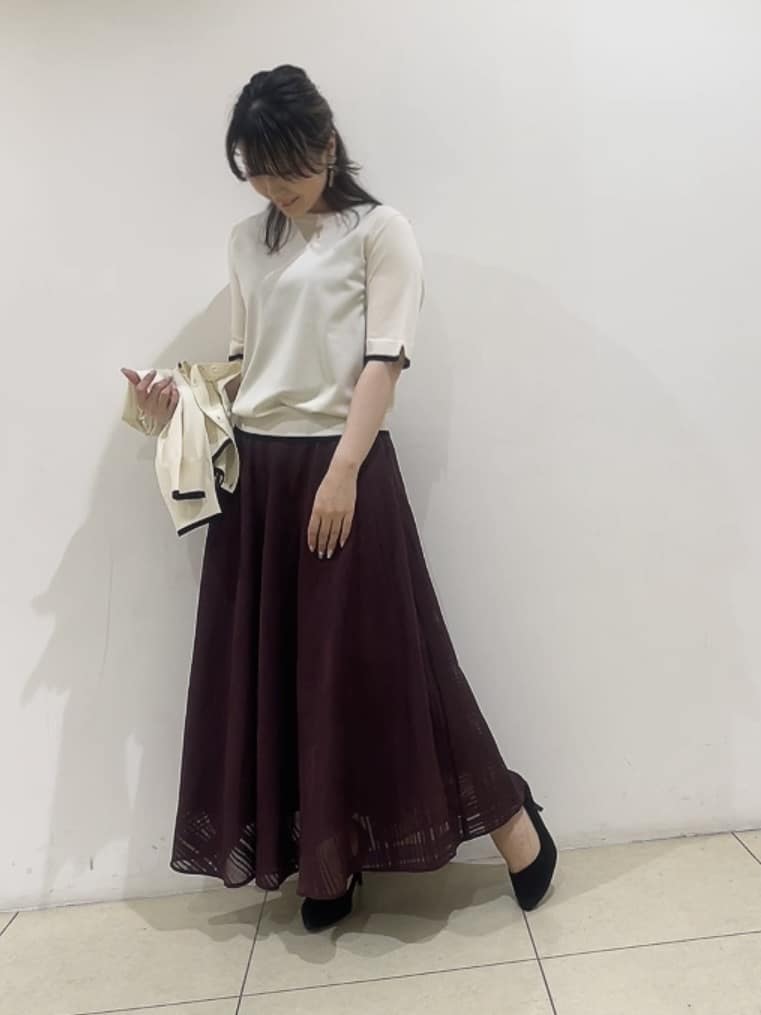 watanabeさんの「UNTITLED｜【アンサンブル可/薄手】ベーシッククルーネックカーディガン」を使ったコーディネート