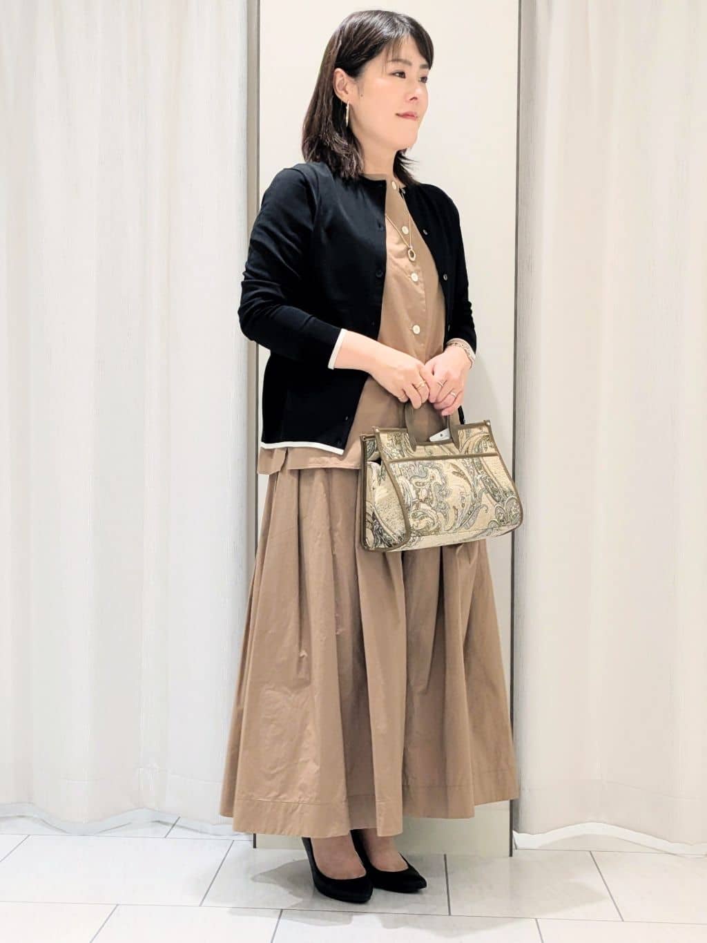 Onumaさんの「UNTITLED｜【アンサンブル可/薄手】ベーシッククルーネックカーディガン」を使ったコーディネート