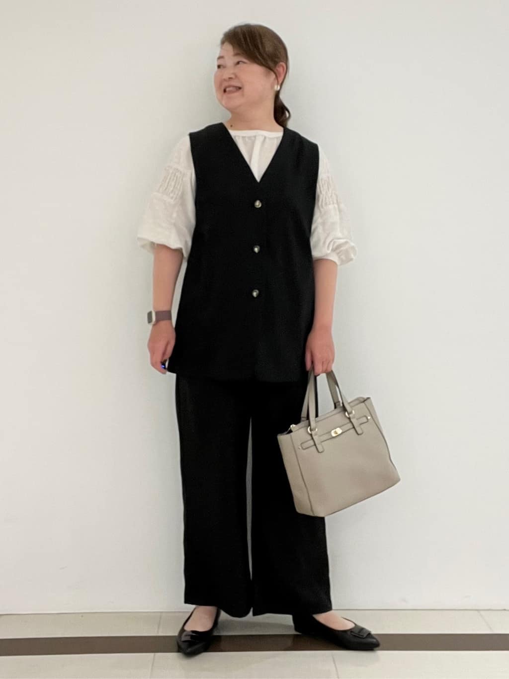 Hiroさんの「Reflect｜【ウエスト総ゴム／セットアップ／単品使いOK◎】ベスト＋ストレートパンツセット」を使ったコーディネート