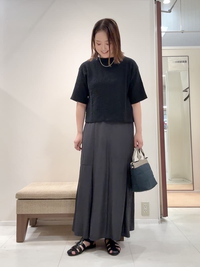 YUIさんの「UNTITLED｜【洗える/1枚で着映え】ソフト裾フレアスカート」を使ったコーディネート