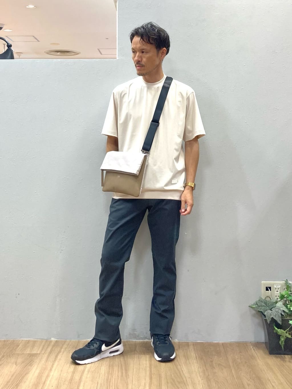 シュンさんの「TAKEO KIKUCHI｜【COOL CITY WEAR】テーラードTシャツ /接触冷感」を使ったコーディネート