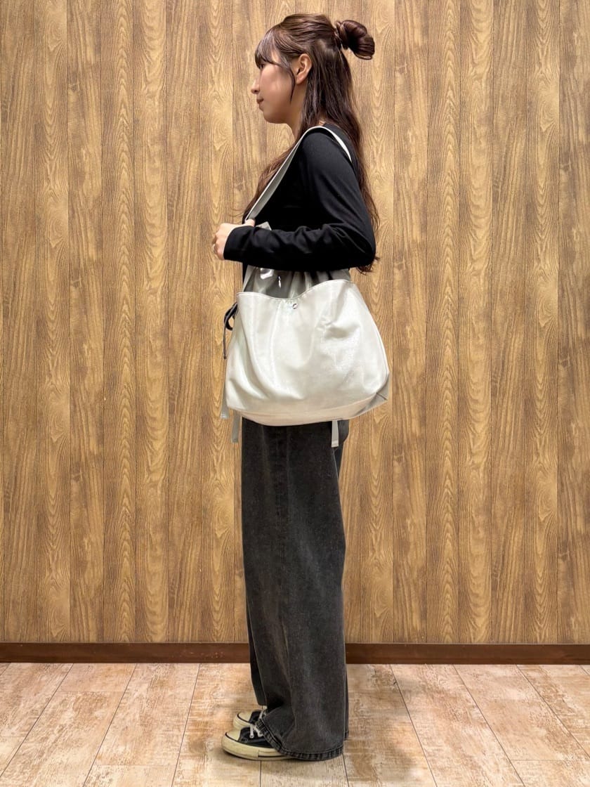 Haruさんの「SHOO･LA･RUE｜」を使ったコーディネート