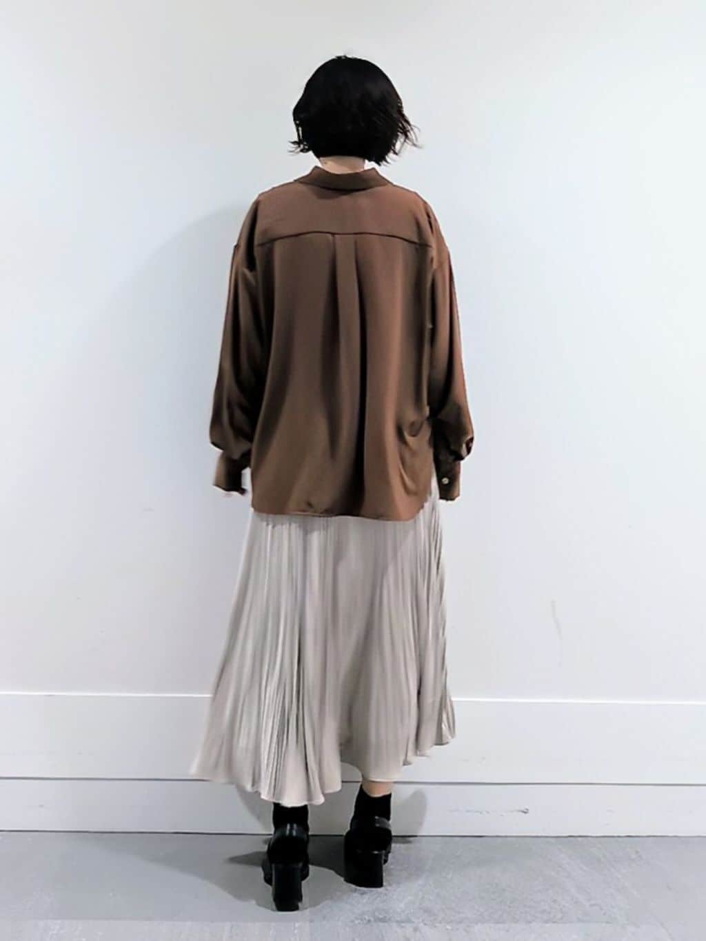 ミズタさんの「UNTITLED｜【セットアップ可/スキッパー/ゆったり】リラクパウダーシャツ」を使ったコーディネート