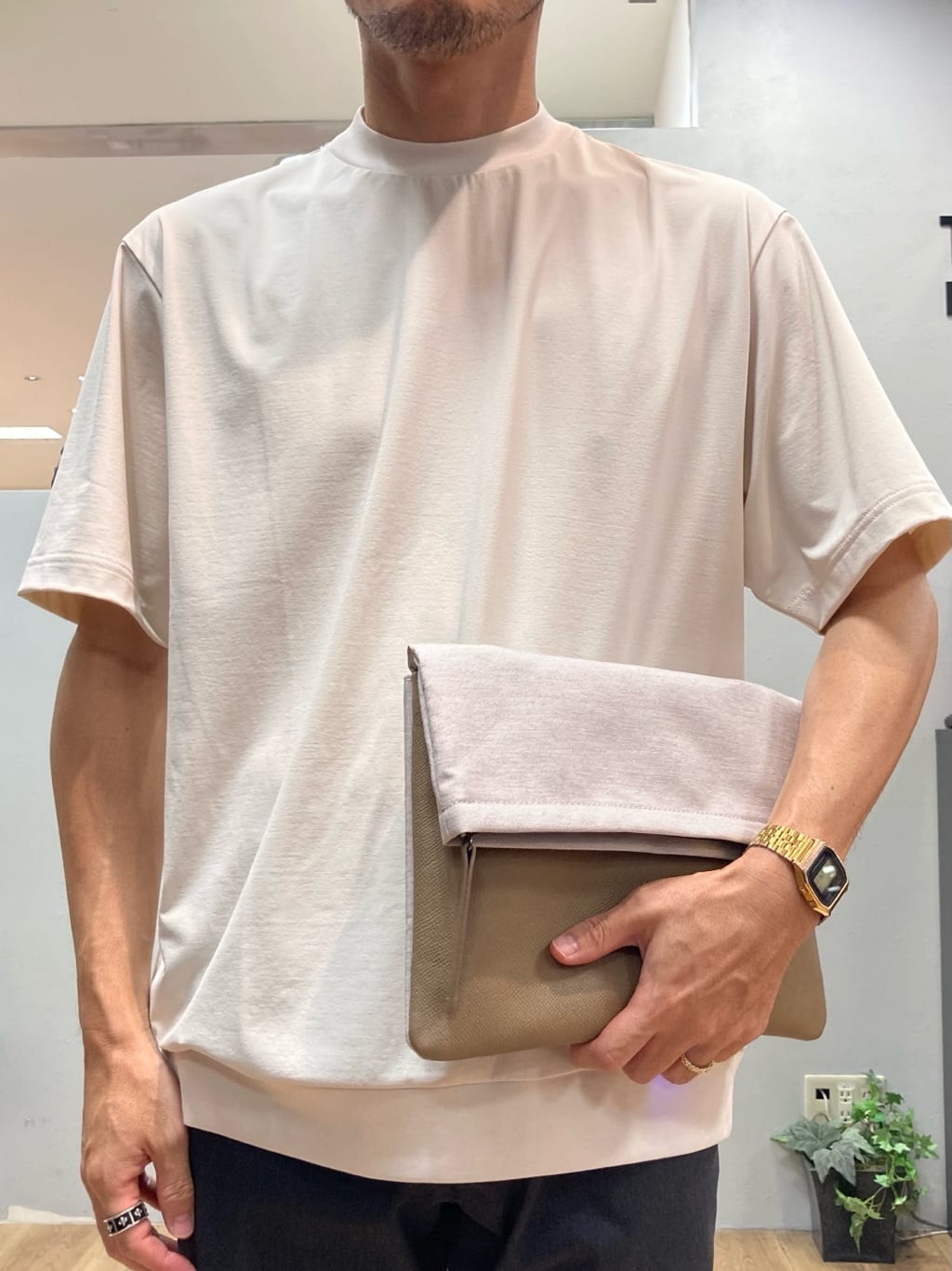シュンさんの「TAKEO KIKUCHI｜【COOL CITY WEAR】テーラードTシャツ /接触冷感」を使ったコーディネート