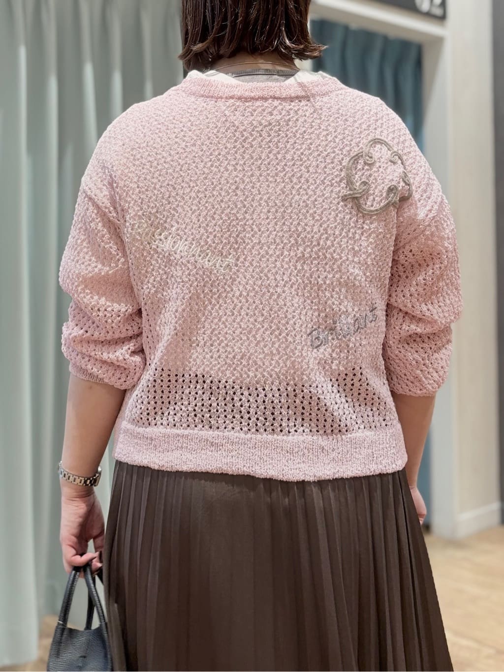 砂糖さんの「SHOO･LA･RUE｜コード刺繍アソートメッシュカーディガン」を使ったコーディネート