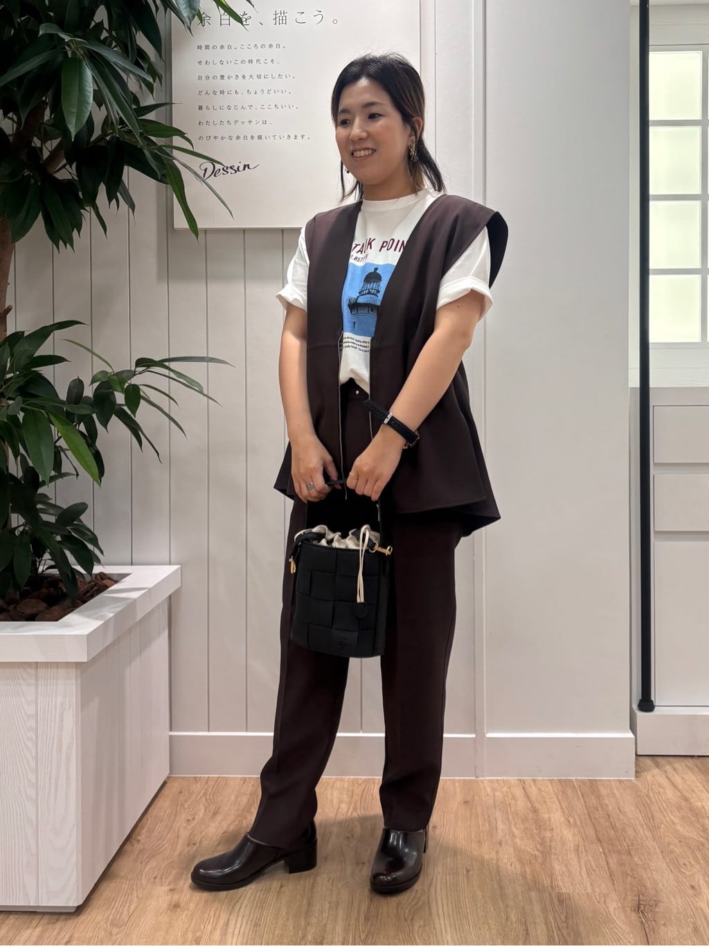 tomokoさんの「Dessin｜【ユニセックス・洗える】オーガニックコットンロゴ入りTシャツ」を使ったコーディネート