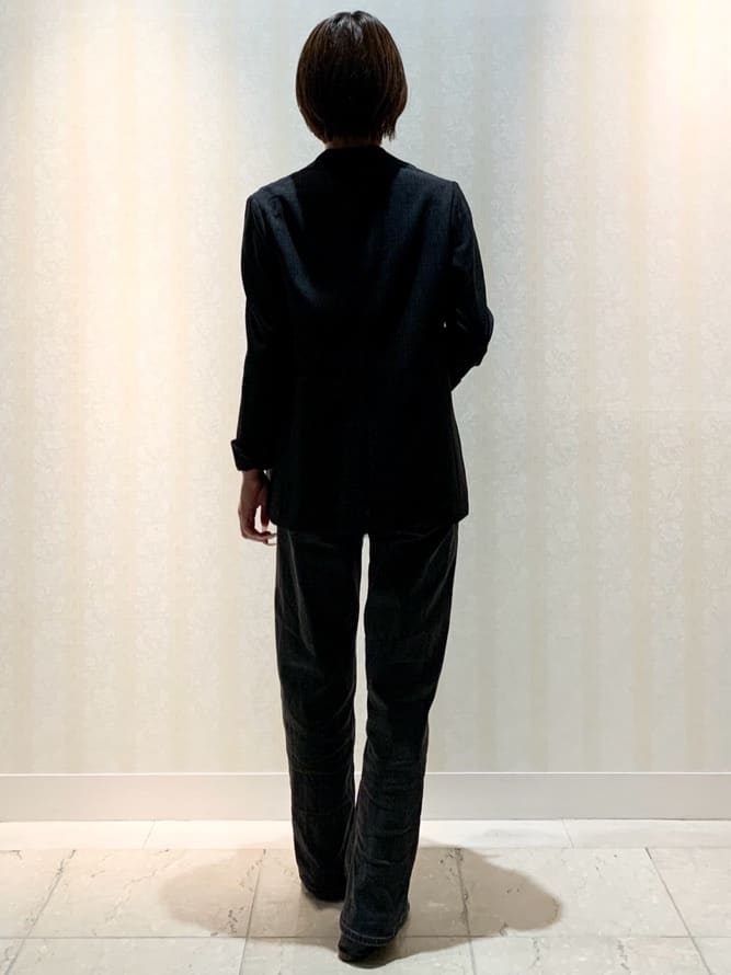 hikaruさんの「INDIVI｜【洗える／セットアップ可能】凹凸ストレッチ素材ダブルジャケット」を使ったコーディネート
