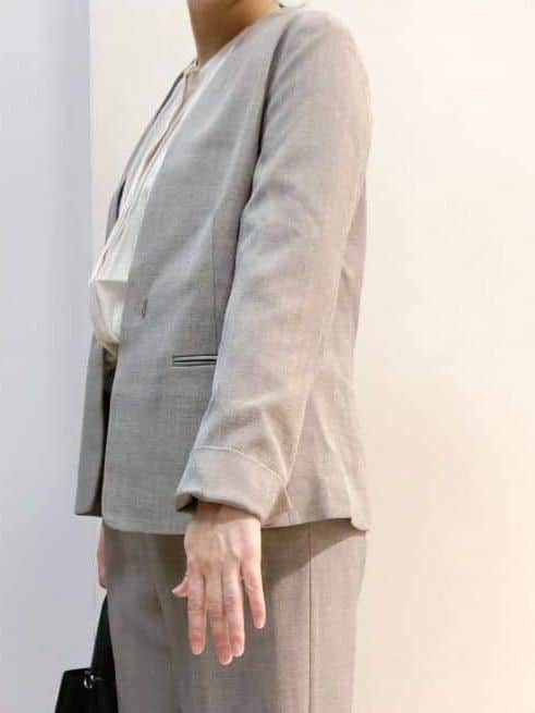 あんさんの「THE SHOP TK｜ビジネスノーカラージャケット【セットアップ可/洗える】/CAVIANシリーズ」を使ったコーディネート