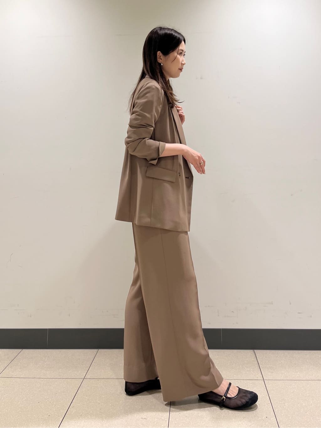 shokoさんの「INDIVI｜フロッキードットブラウス」を使ったコーディネート