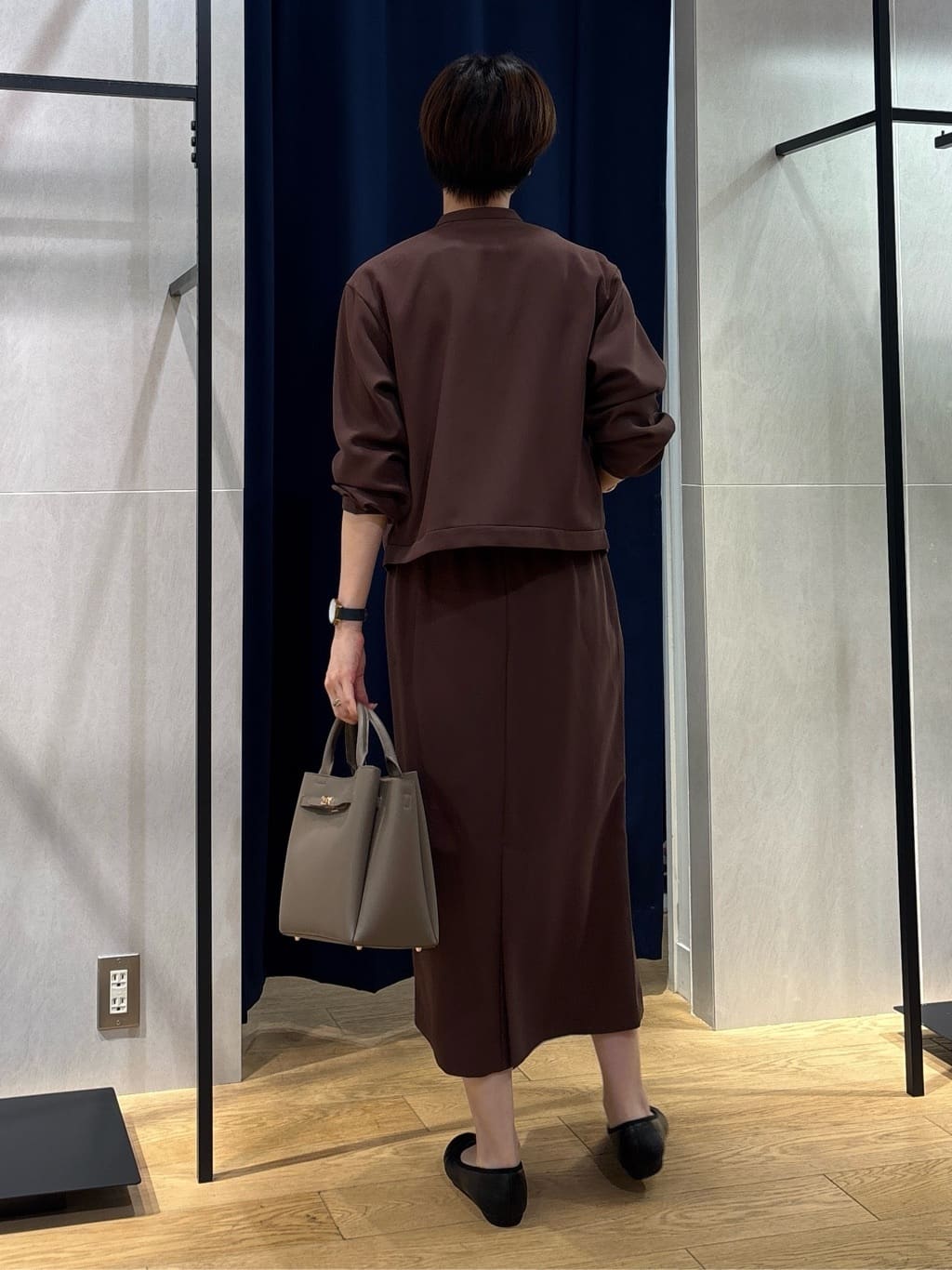 kanaeさんの「INDIVI｜【洗える／UVケア／吸汗速乾】ジョーゼットナロースカート」を使ったコーディネート