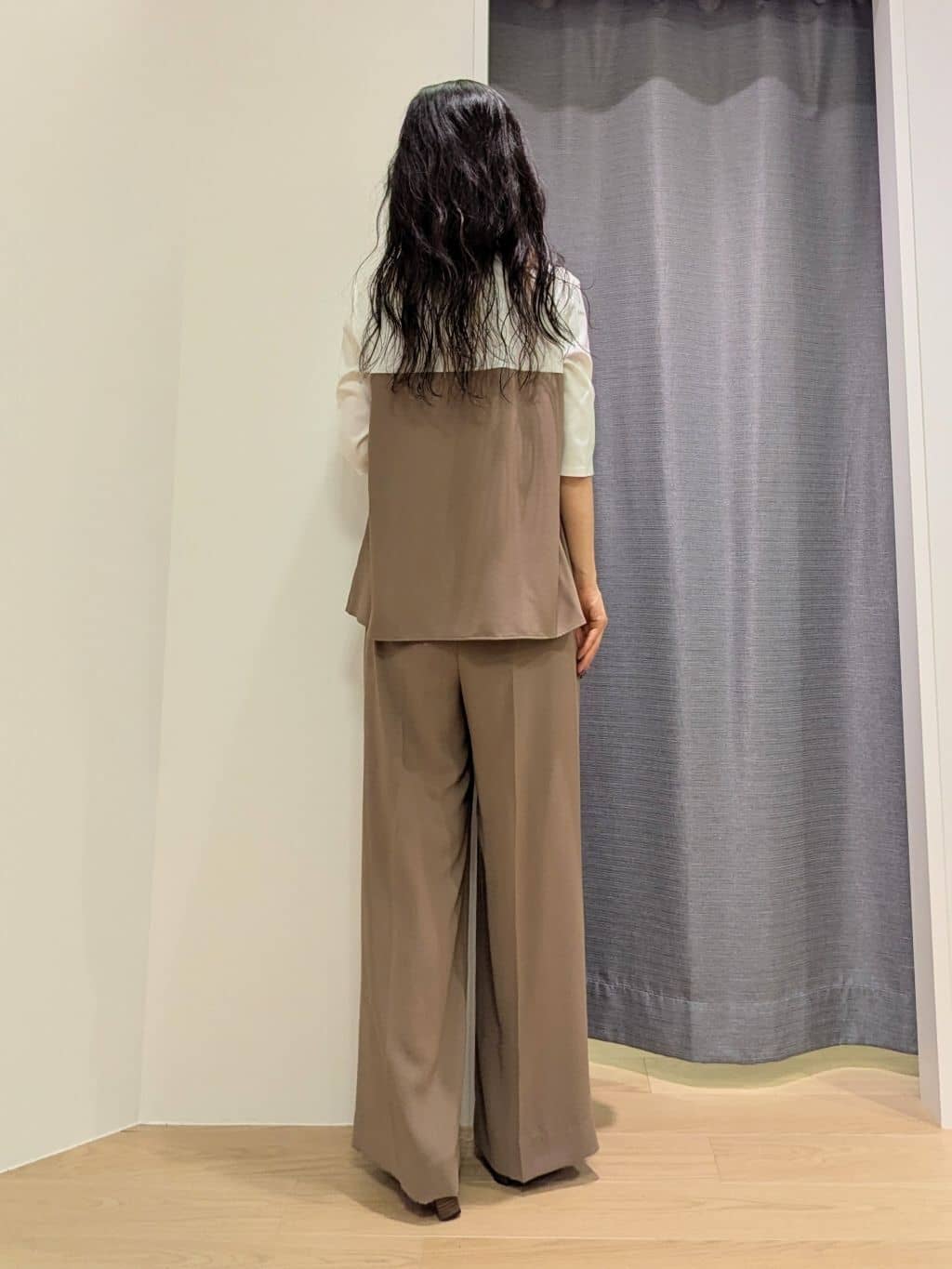 miiさんの「INDIVI｜【着心地◎！】タックワイドパンツ」を使ったコーディネート