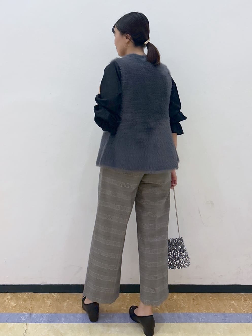 akariさんの「index｜タックフリルバンドカラーブラウス【洗濯機OK／イージーアイロン】」を使ったコーディネート