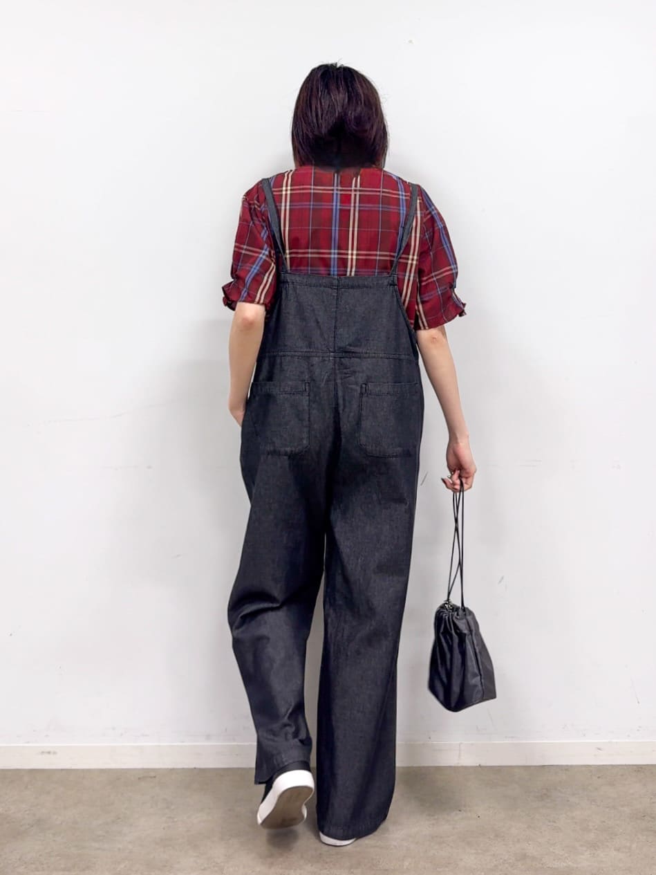 𝐜𝐡𝐢𝐤𝐚さんの「SHOO･LA･RUE｜【S-LL/5分袖】お袖タックできれいに魅せる 大人のチェックブラウス」を使ったコーディネート