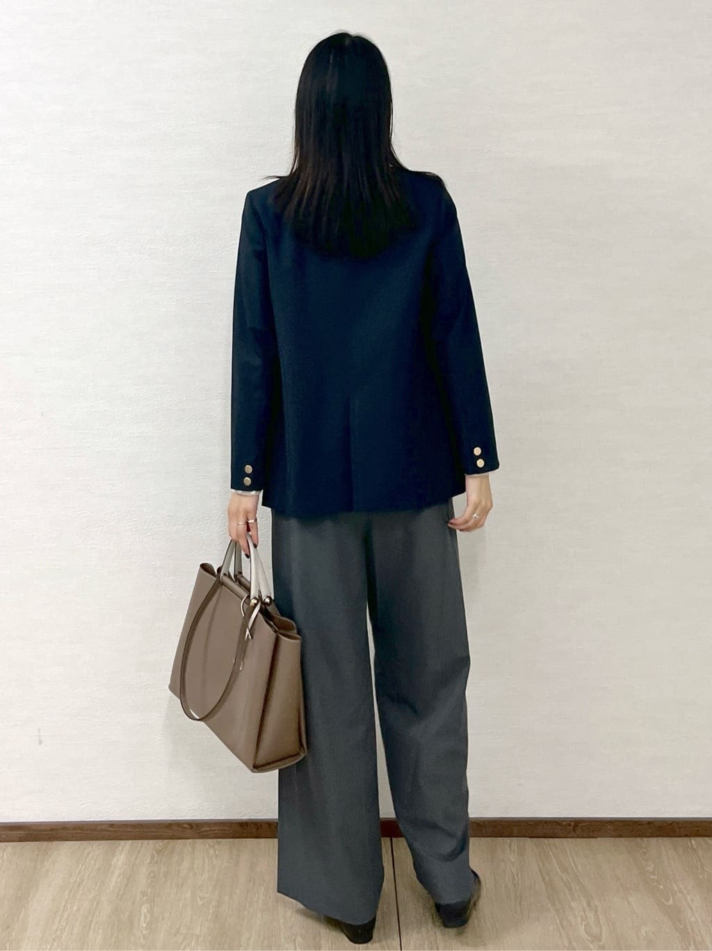 sachikoさんの「OPAQUE.CLIP｜チュールフラワー刺繍シアートップス【洗濯機OK】」を使ったコーディネート