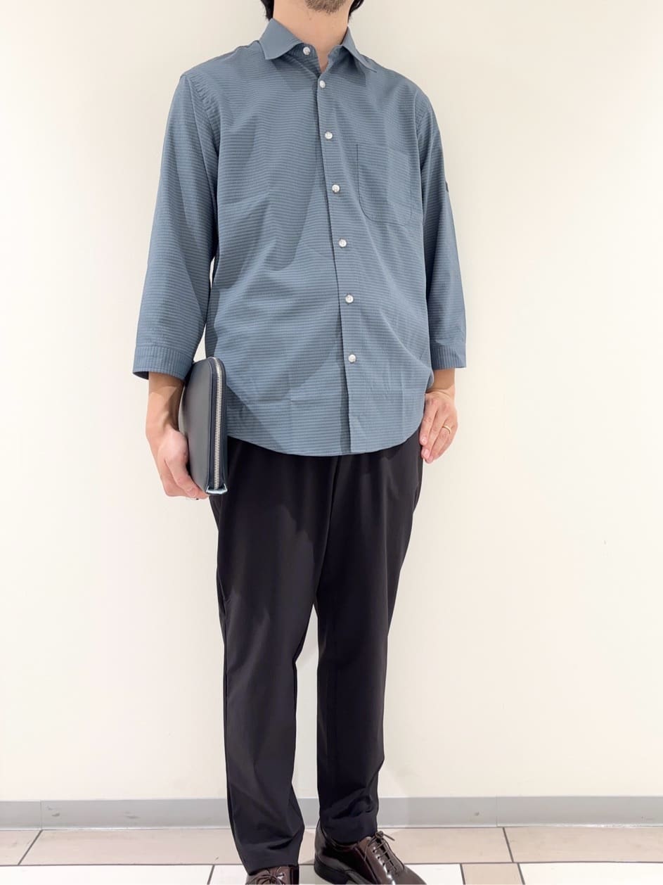 及川さんの「TAKEO KIKUCHI｜【COOL CITY WEAR】DotAir（R）サッカー シャツ」を使ったコーディネート