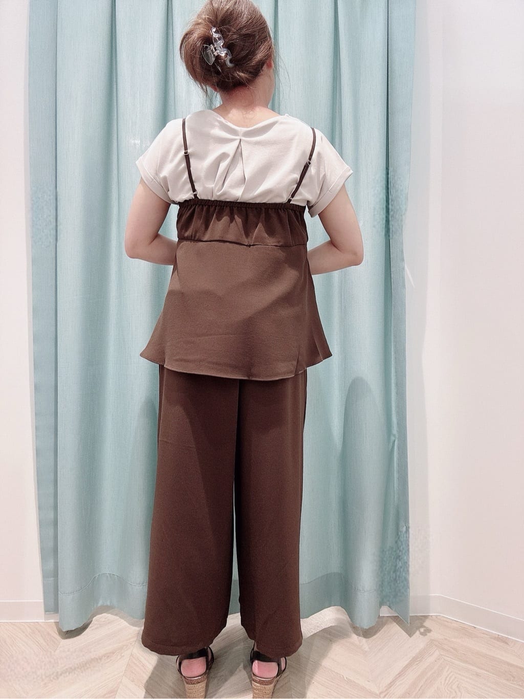 chn2さんの「SHOO･LA･RUE｜【S-LL/セットアップ可/ひんやり】女性らしさ溢れる ティアードキャミソール」を使ったコーディネート