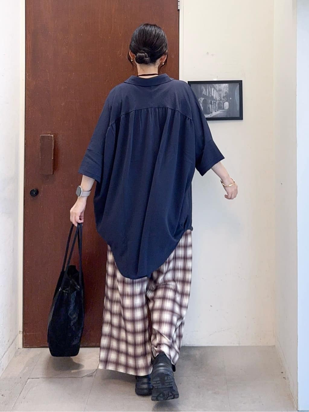 𝐇𝐢𝐫𝐨𝐦𝐢さんの「SHOO･LA･RUE｜【S-LL/ひんやり/前後2WAY】シンプルだから使いやすい テレコTシャツ」を使ったコーディネート