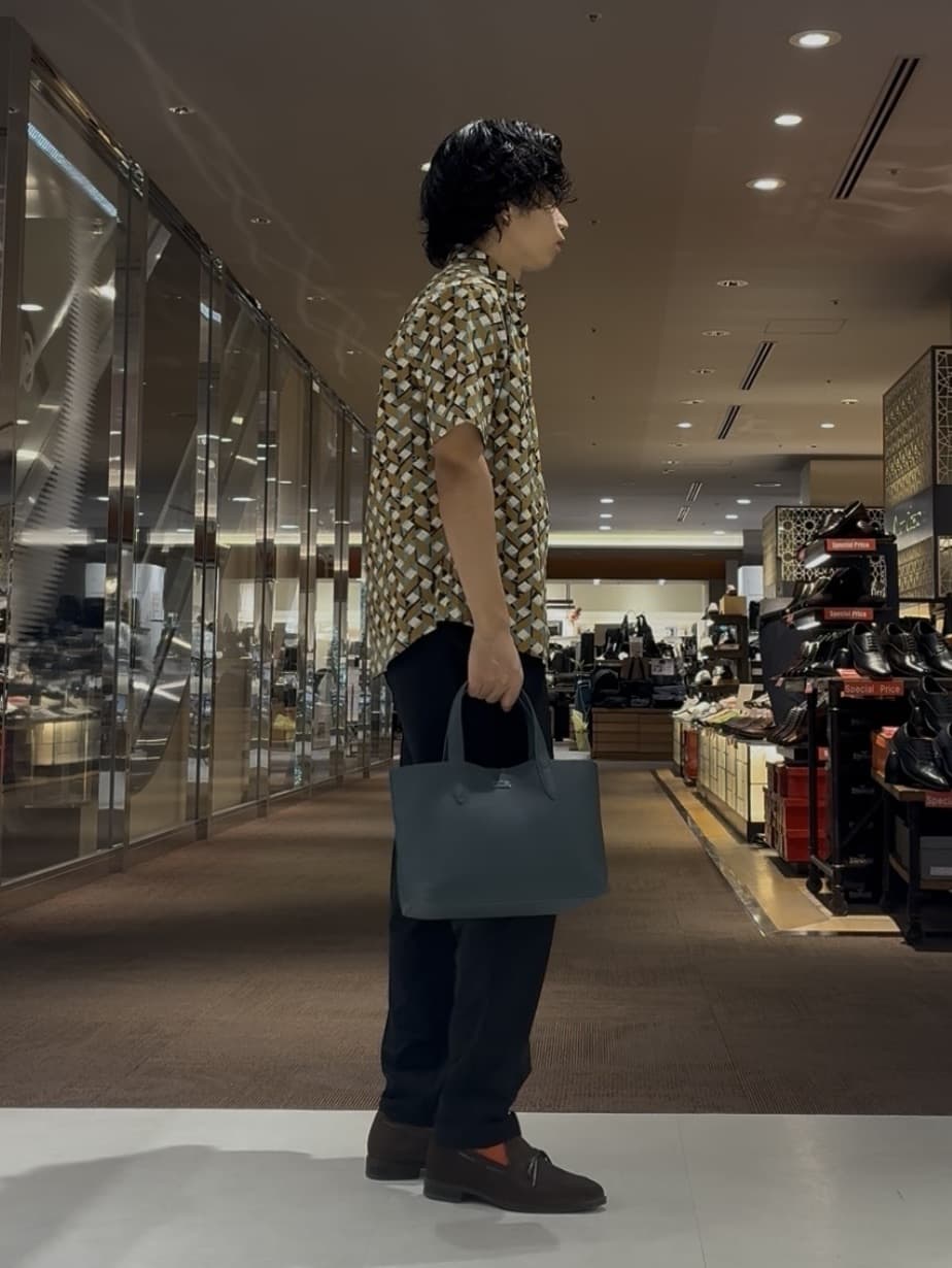 Renさんの「TAKEO KIKUCHI｜【COOL CITY WEAR】籠目アート柄 サッカーシャツ /通気性」を使ったコーディネート
