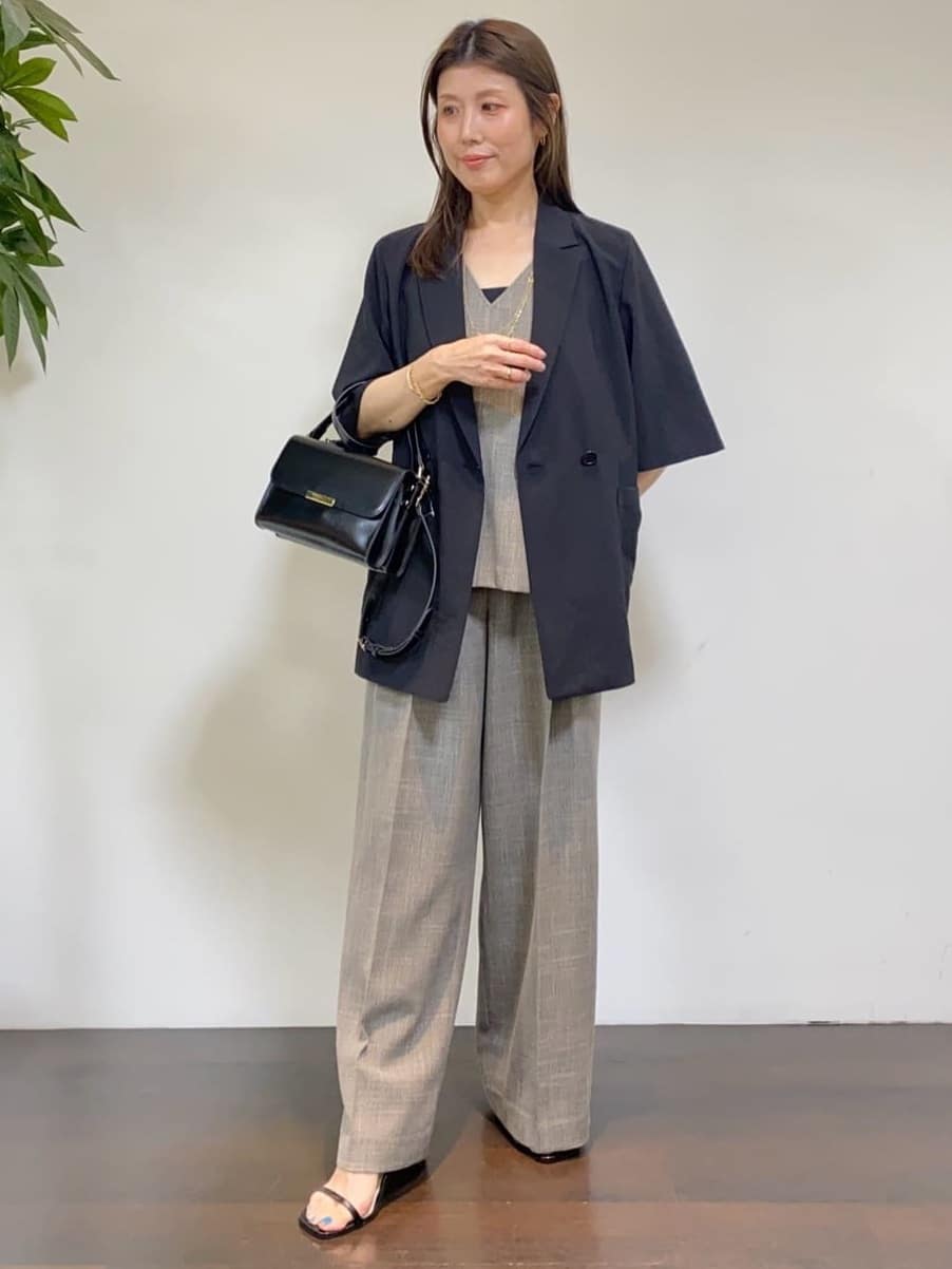 tomoさんの「UNTITLED｜【セットアップ可/洗える】梳毛調合繊Vネックベスト」を使ったコーディネート