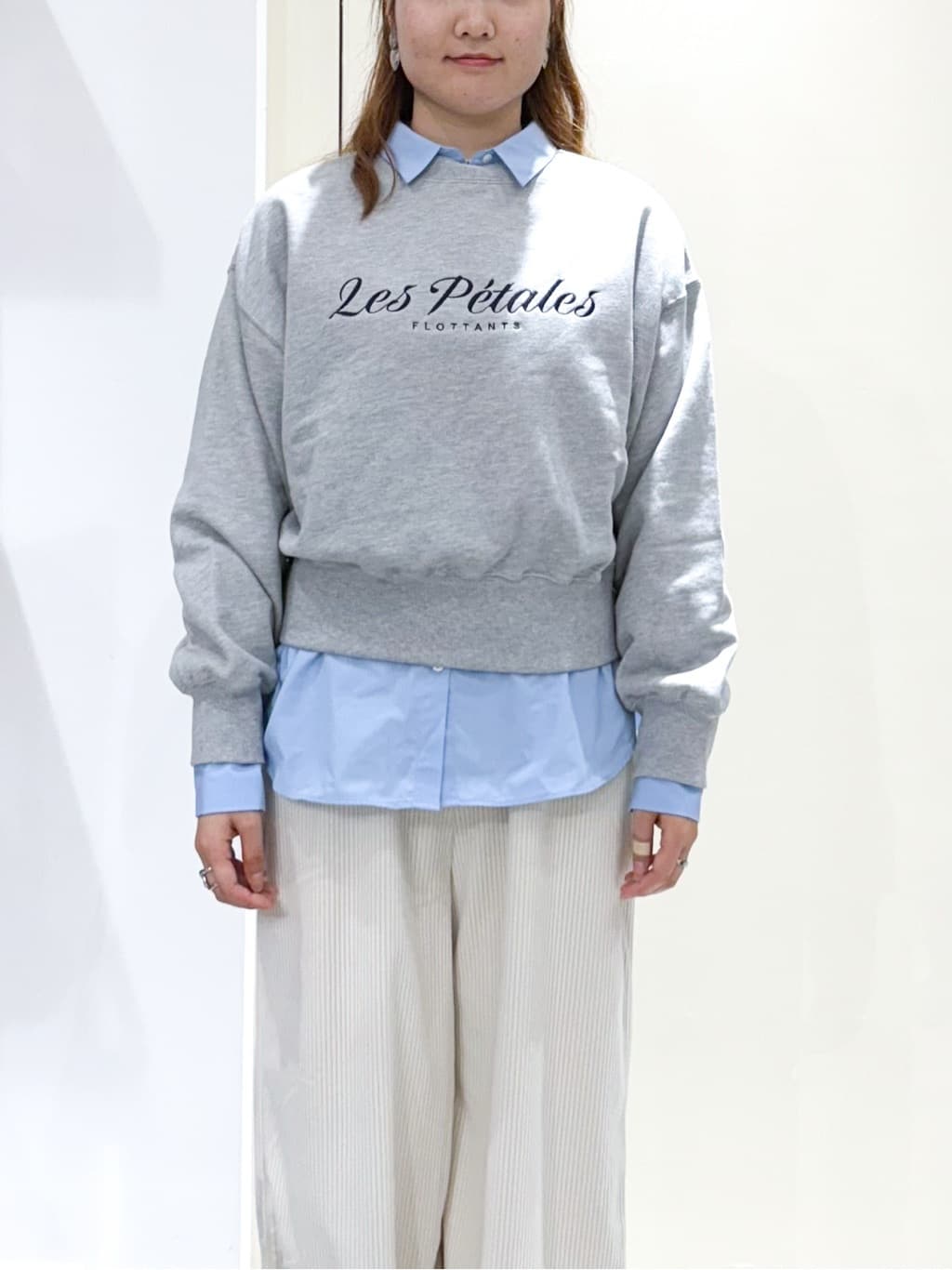 sayaさんの「OPAQUE.CLIP｜ポケット刺繍レギュラーカラーシャツ【洗濯機OK】」を使ったコーディネート