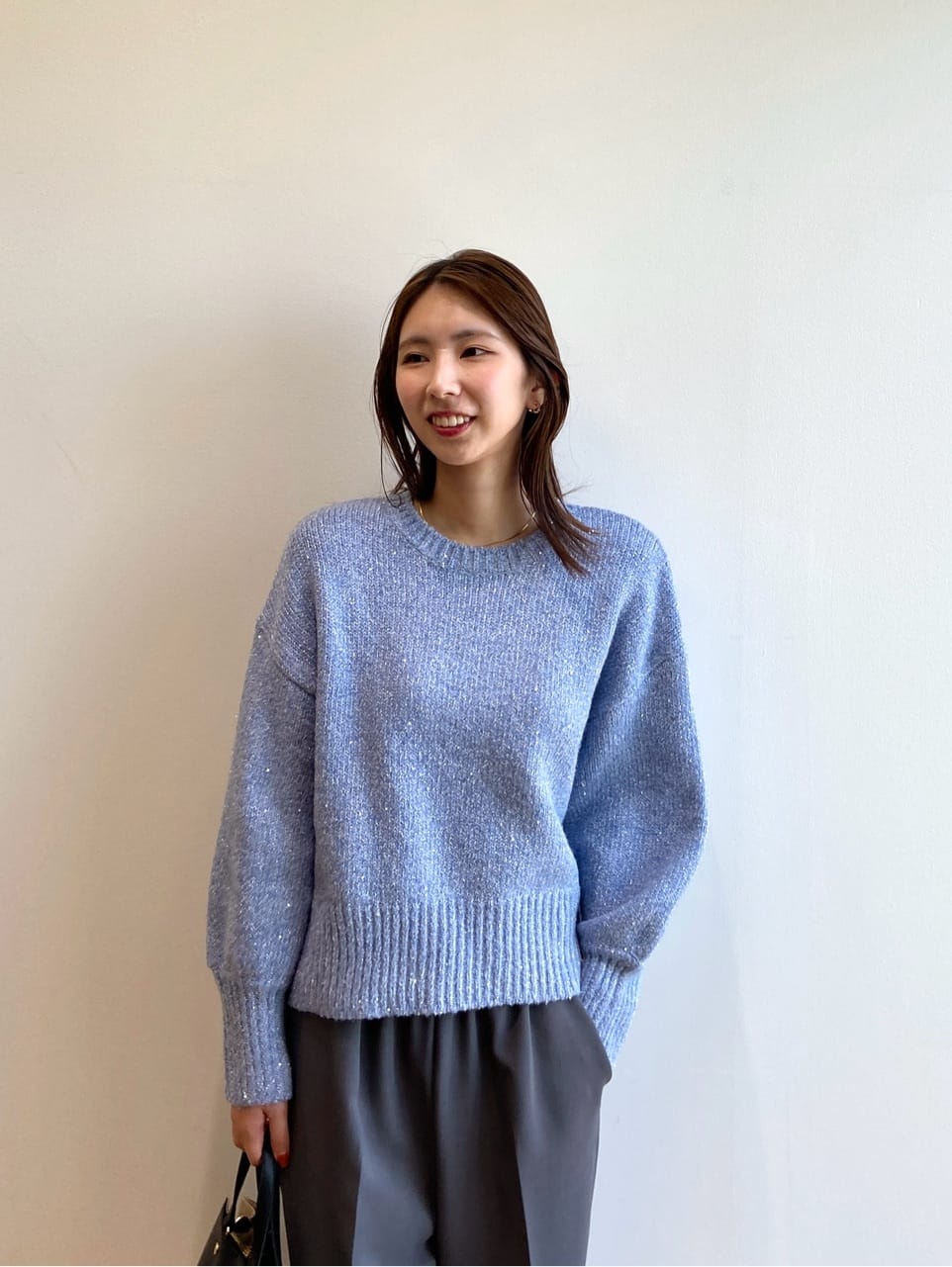 めぐさんの「OPAQUE.CLIP｜スパンコールラメニット【洗える】」を使ったコーディネート