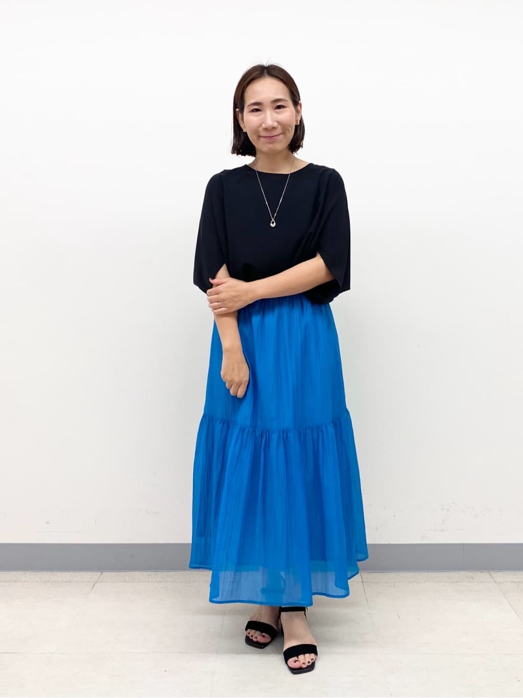 YUKARIさんの「INDIVI｜【体型カバー/SETUP可能】ジョーゼット　ドルマンブラウス」を使ったコーディネート