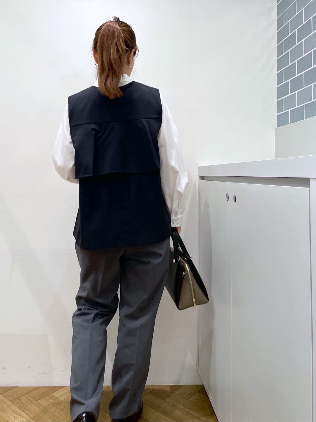 Junさんの「index｜バックフリルデザインジレ／セットアップ可【洗濯機洗い可／接触冷感／吸水速乾／ストレッチ】」を使ったコーディネート