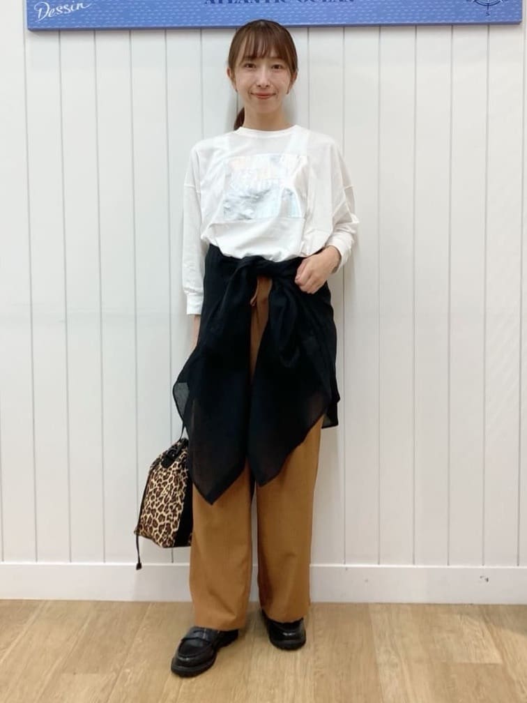 yoshiさんの「Dessin｜【洗える】箔プリントロングTシャツ」を使ったコーディネート