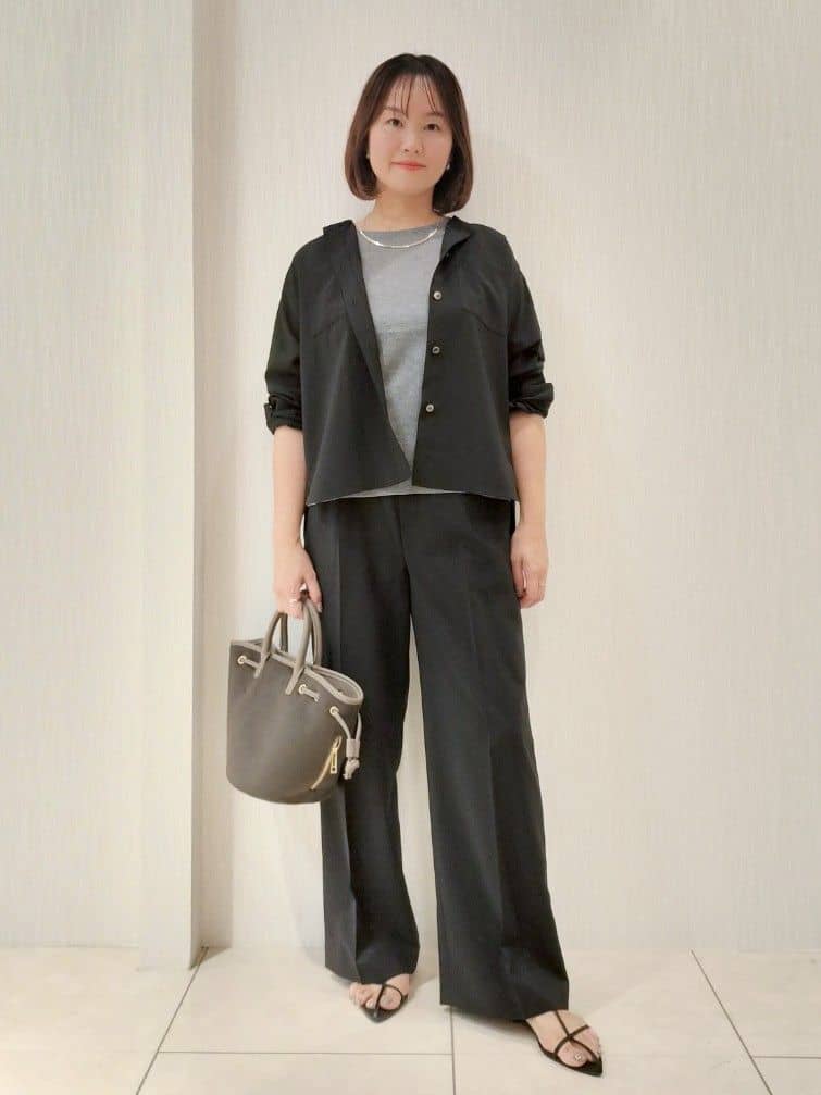 naokoさんの「UNTITLED｜【アンサンブル可/洗える】シアーノースリーブ プルオーバー」を使ったコーディネート