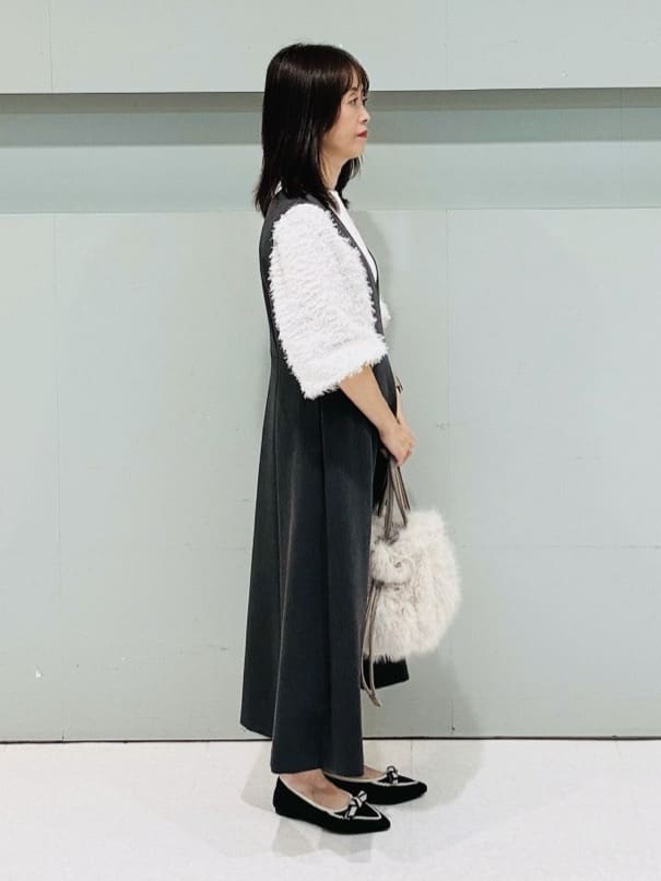 makiさんの「UNTITLED｜【丸首/Tシャツ風/短丈】シャギースリーブ ポンチカットソー」を使ったコーディネート