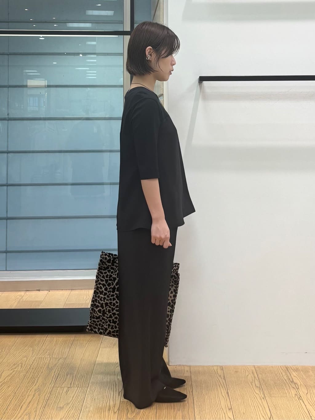 asamiさんの「INDIVI｜【セットアップ可能】ビスチェレイヤード風トップス」を使ったコーディネート