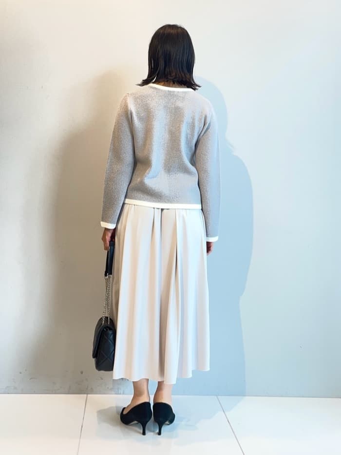 murayamaさんの「INDIVI｜【ミニブークレ素材】ジャケットライクカーディガン」を使ったコーディネート