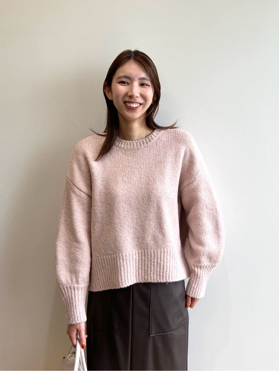 めぐさんの「OPAQUE.CLIP｜スパンコールラメニット【洗える】」を使ったコーディネート