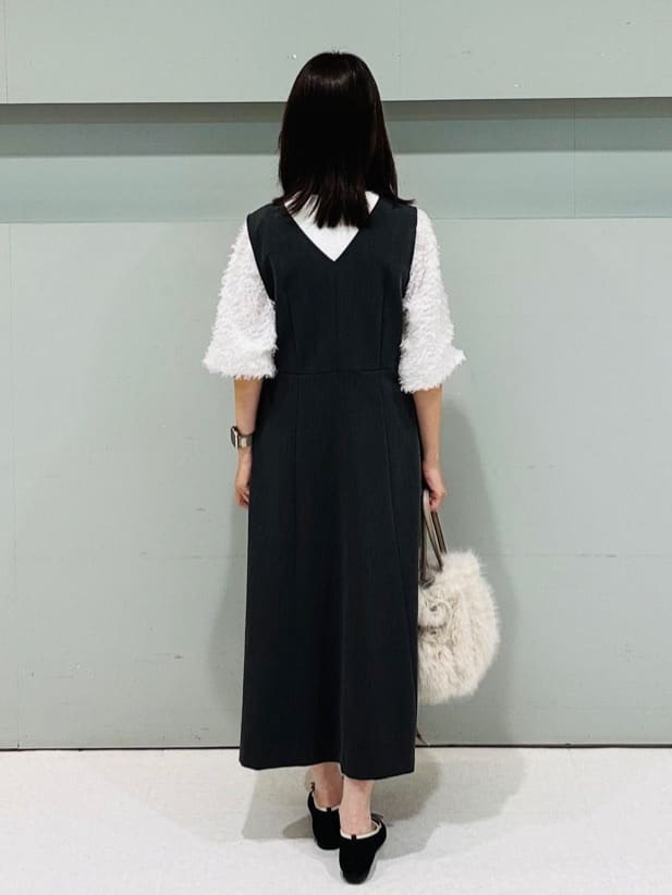 makiさんの「UNTITLED｜【丸首/Tシャツ風/短丈】シャギースリーブ ポンチカットソー」を使ったコーディネート