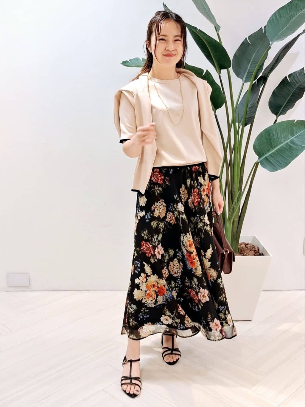 YuKaRiさんの「UNTITLED｜【アンサンブル可/薄手/洗える】5分袖クルーニット」を使ったコーディネート