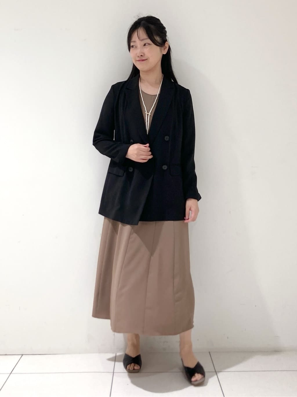 momokoさんの「INDIVI｜【軽く羽織れる！】ダブルジャケット」を使ったコーディネート
