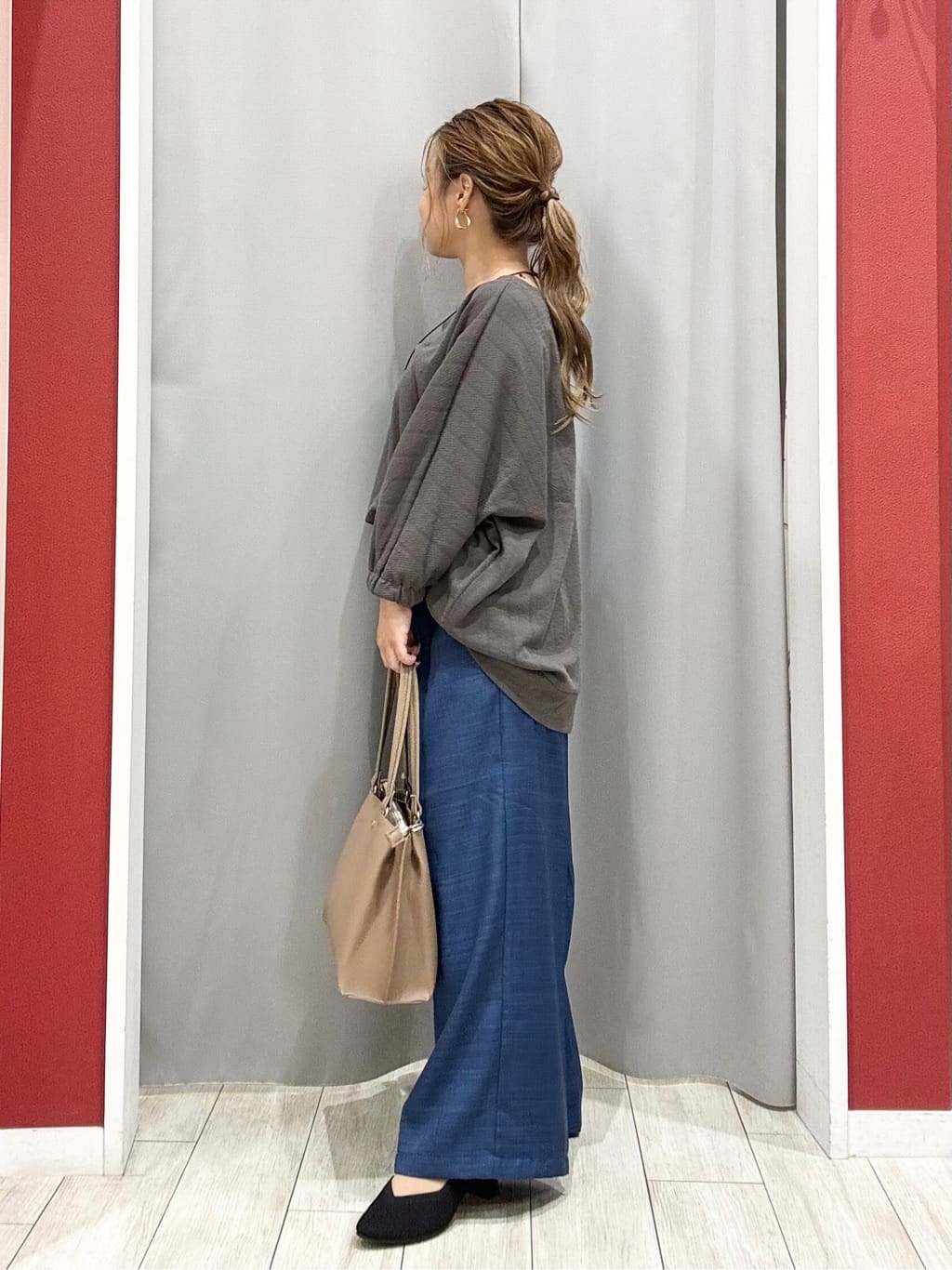 shioさんの「SHOO･LA･RUE｜【S-LL/7分袖】ゆるシルエットが心地よい ドルマントップス」を使ったコーディネート