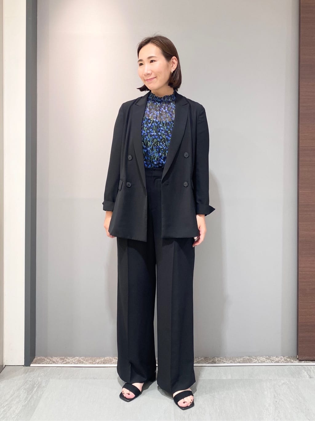 YUKARIさんの「INDIVI｜【体型カバー／清涼感】シアーオーバーシャツ」を使ったコーディネート
