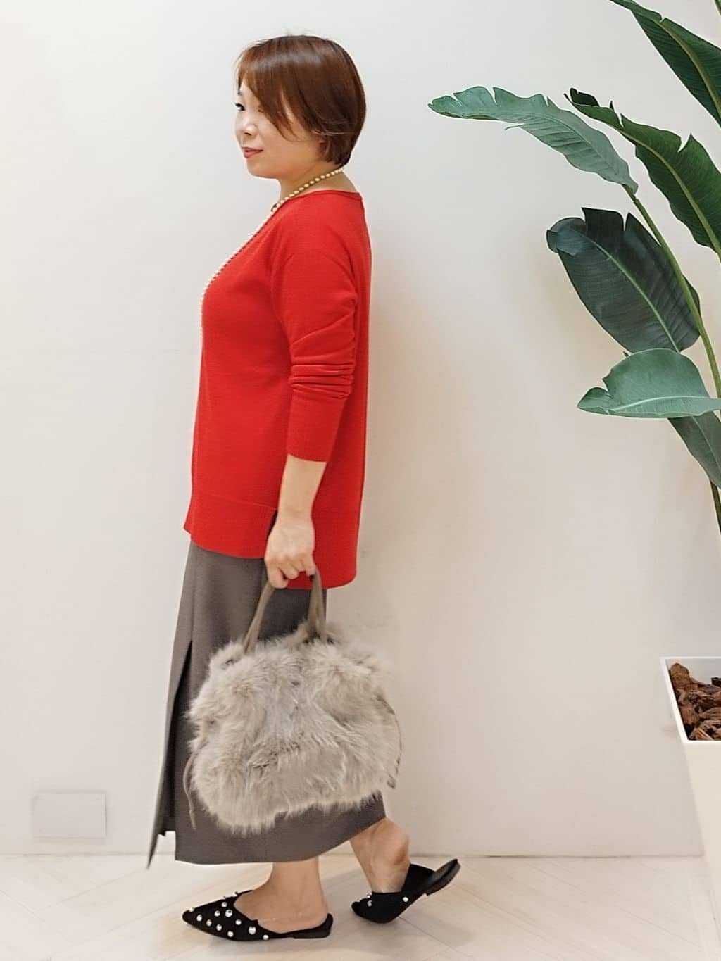 s u g iさんの「UNTITLED｜【8色展開/体型カバー】魅せるタイムレスニット」を使ったコーディネート