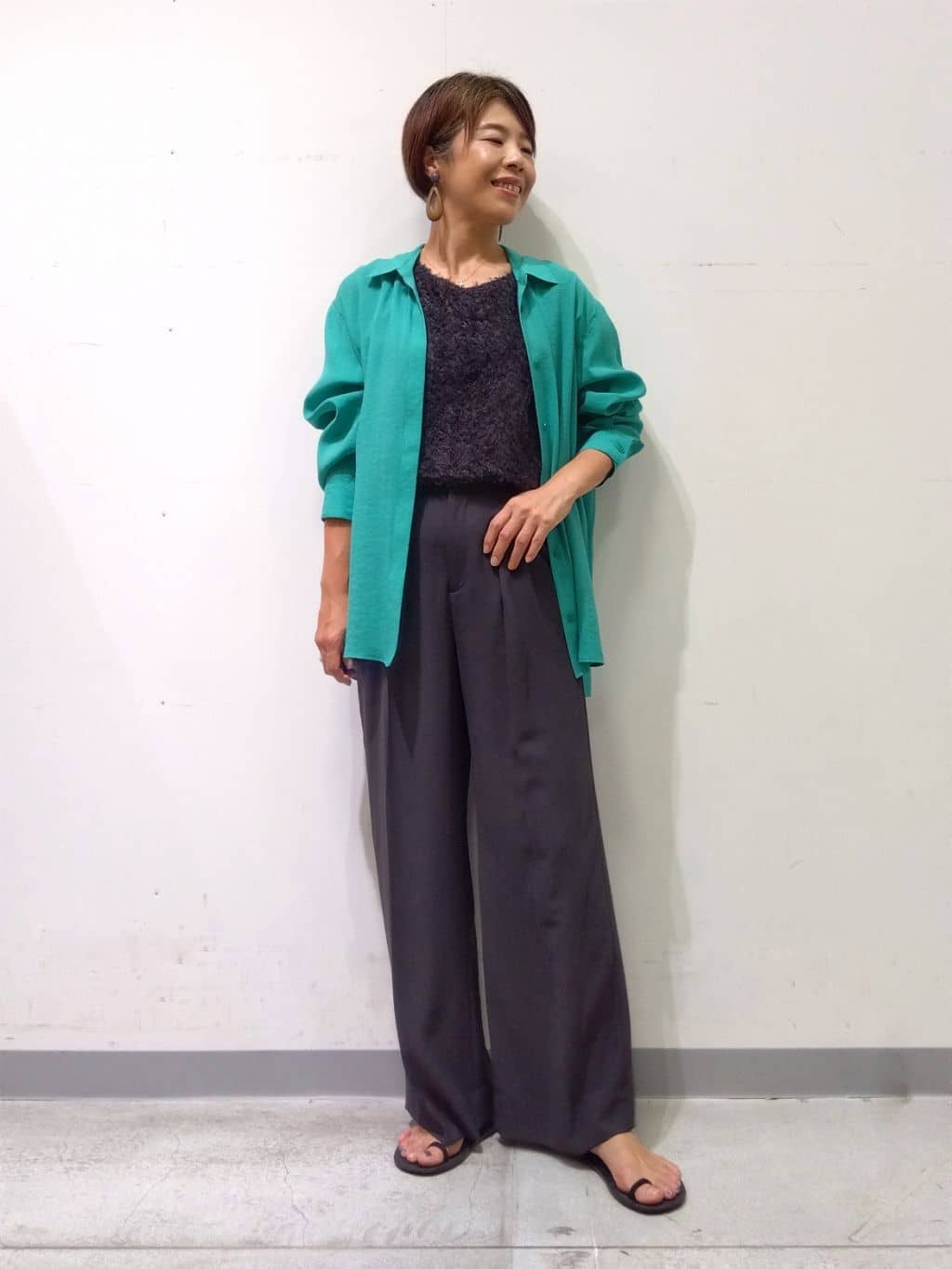 Kさんの「INDIVI｜【体型カバー／清涼感】シアーオーバーシャツ」を使ったコーディネート