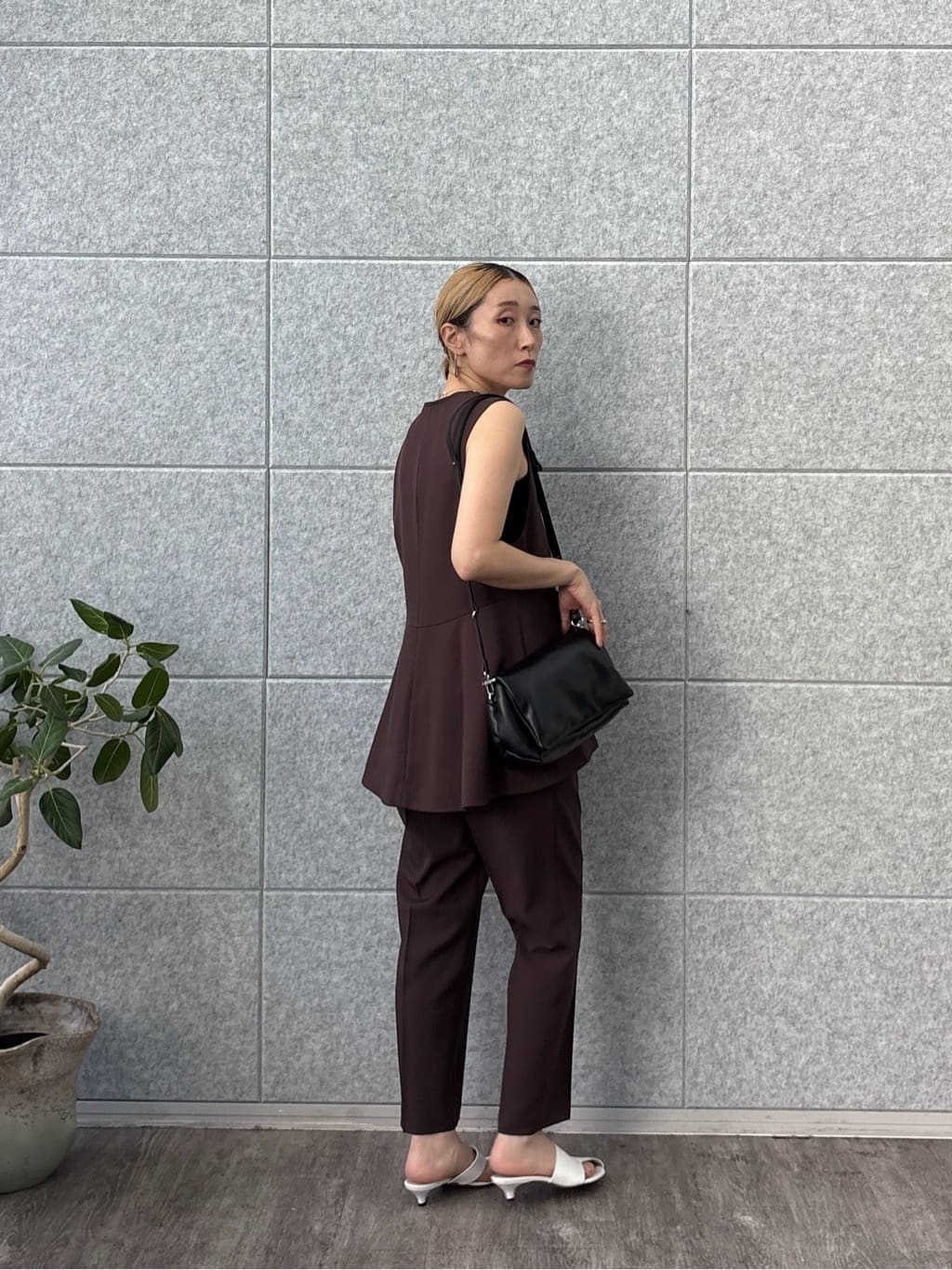 kotakiさんの「INDIVI｜Comfy SET UP｜イージーテーパードパンツ【セットアップ対応／通勤/カセット服】」を使ったコーディネート