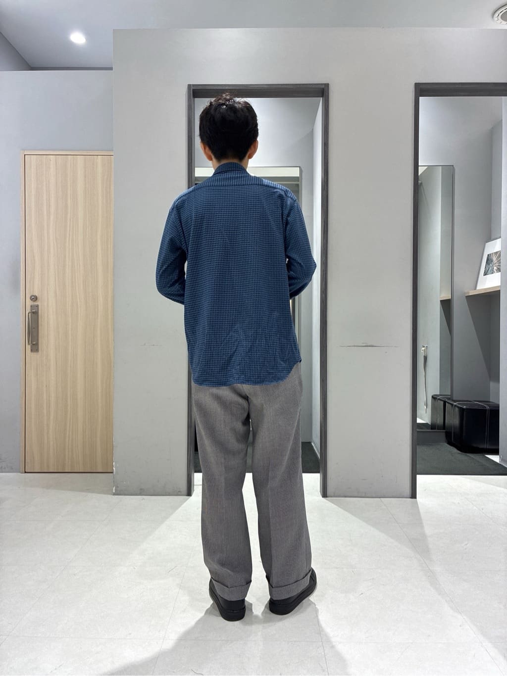 わいずみさんの「TAKEO KIKUCHI｜【3D ナイロン ストレッチ】ジップアップ フードブルゾン」を使ったコーディネート
