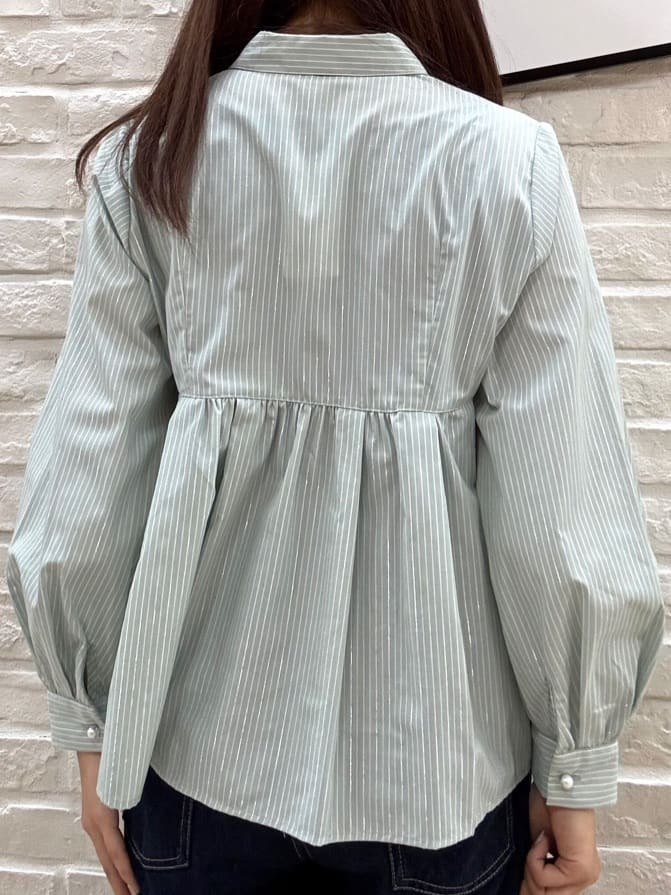 mihaさんの「index｜《丈が選べる》ストレートデニムパンツ【洗濯機洗い可】」を使ったコーディネート