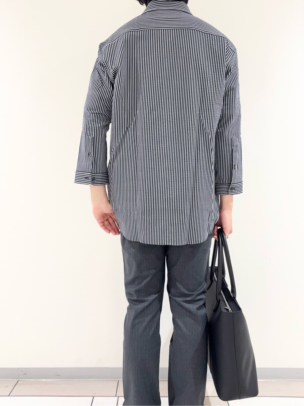 及川さんの「TAKEO KIKUCHI｜【Made in JAPAN】播州織 ヘリンボン ストレート パンツ」を使ったコーディネート