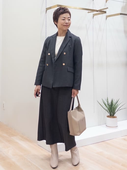 シュウコさんの「grove｜【ひんやり多機能】やわらかドライタッチ 袖口シアードッキングプルオーバー」を使ったコーディネート