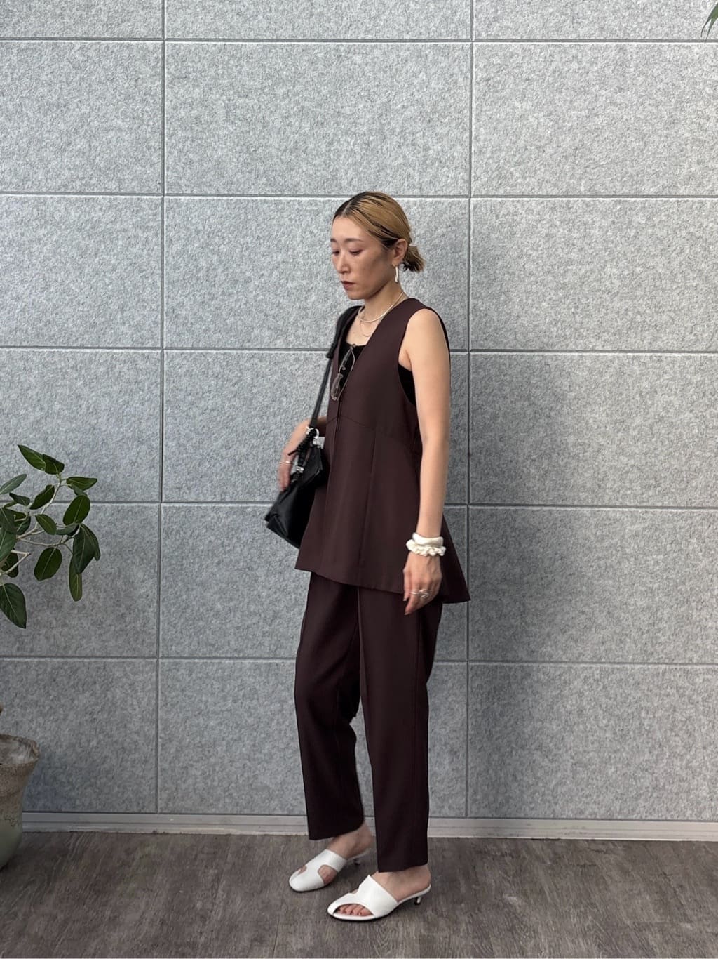 kotakiさんの「INDIVI｜Comfy SET UP｜イージーテーパードパンツ【セットアップ対応／通勤/カセット服】」を使ったコーディネート