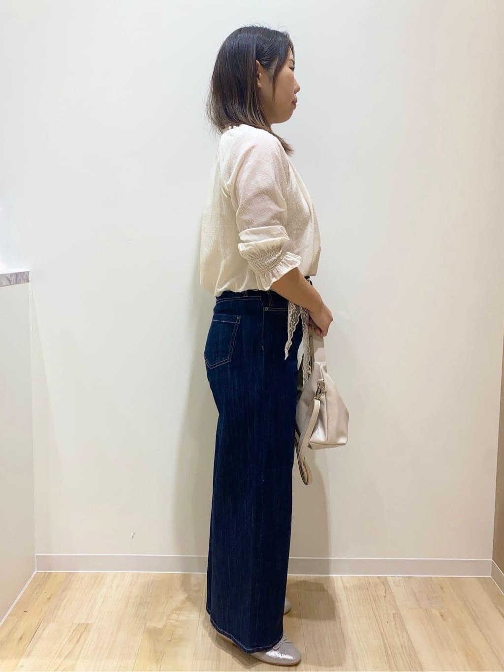 HANAさんの「grove｜【美シルエット/選べる着丈】大人のためのバギーデニム」を使ったコーディネート