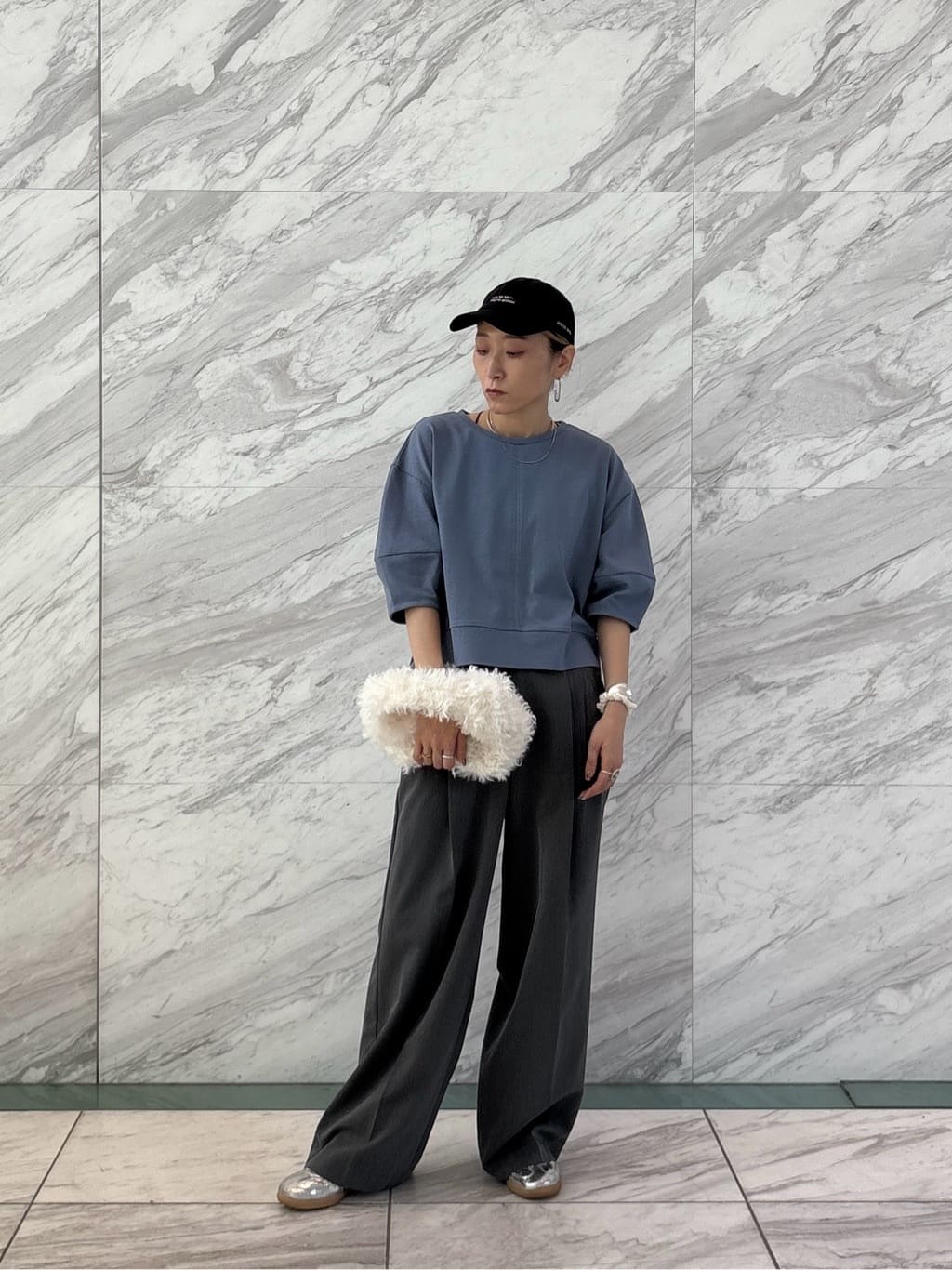 kotakiさんの「INDIVI｜フォルムスリーブカットソー」を使ったコーディネート