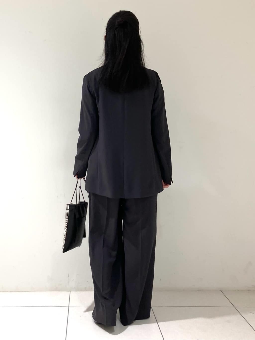 momokoさんの「INDIVI｜【軽く羽織れる！】ダブルジャケット」を使ったコーディネート